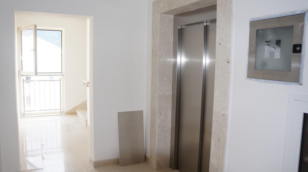 Apartments Lora Bokeljske Brigade Budva Kültér fotó